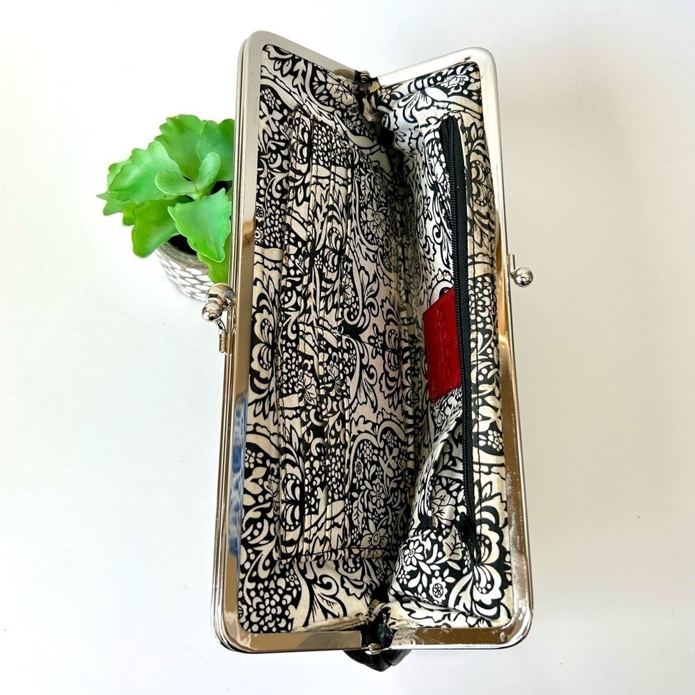 HOBO International Mavis Millie Metal Frame Zipper Bottom Leather Clutch Black - Picture 5 of 6